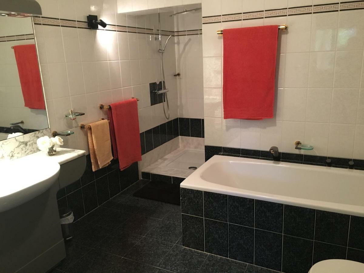 Chambres D'Hotes Le Vieux Chene Bastelicaccia Exterior foto